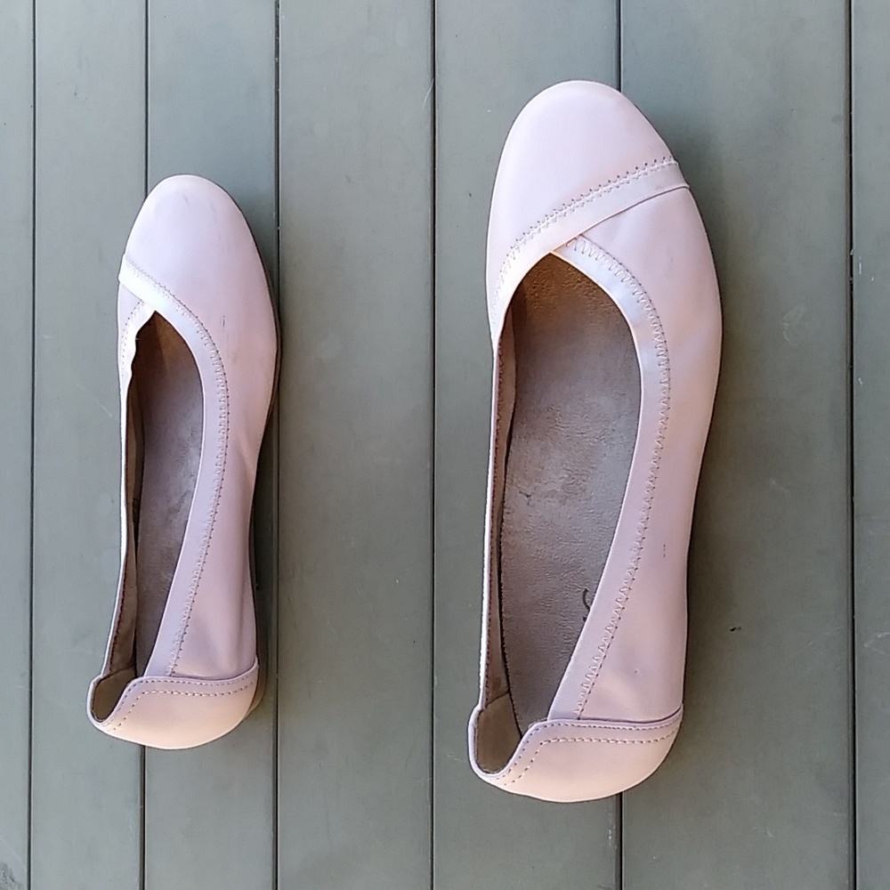 Vionic Caroll Flats
